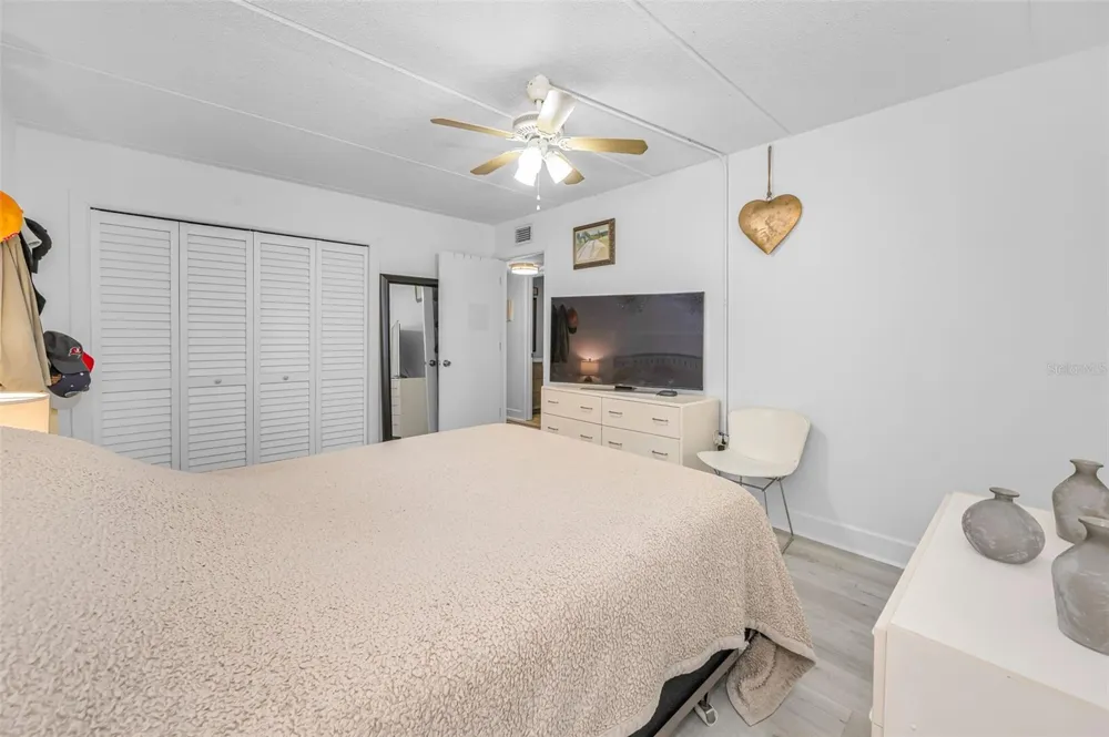 2 FERNWOOD AVENUE #25 Clearwater, FL 33765