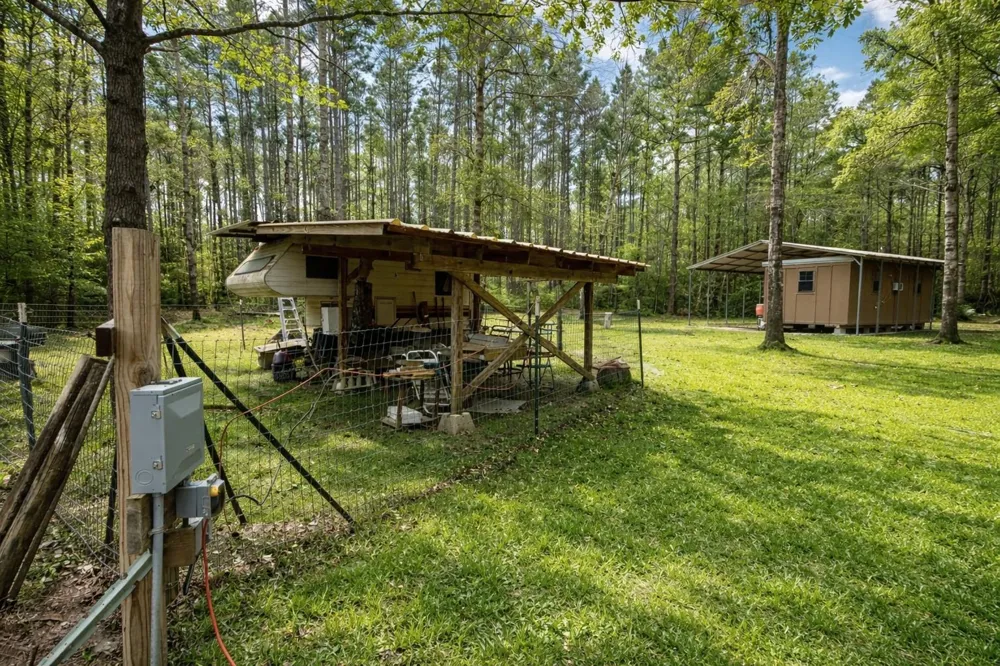 2370 Westville Road Groveton, TX 75845