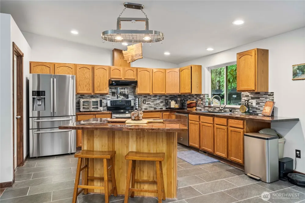 5202 383rd Street E Eatonville, WA 98328