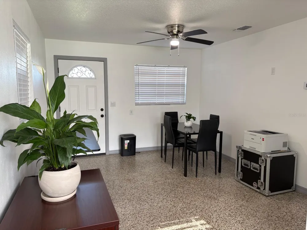 342 CAMPUS VIEW DRIVE Orlando, FL 32810