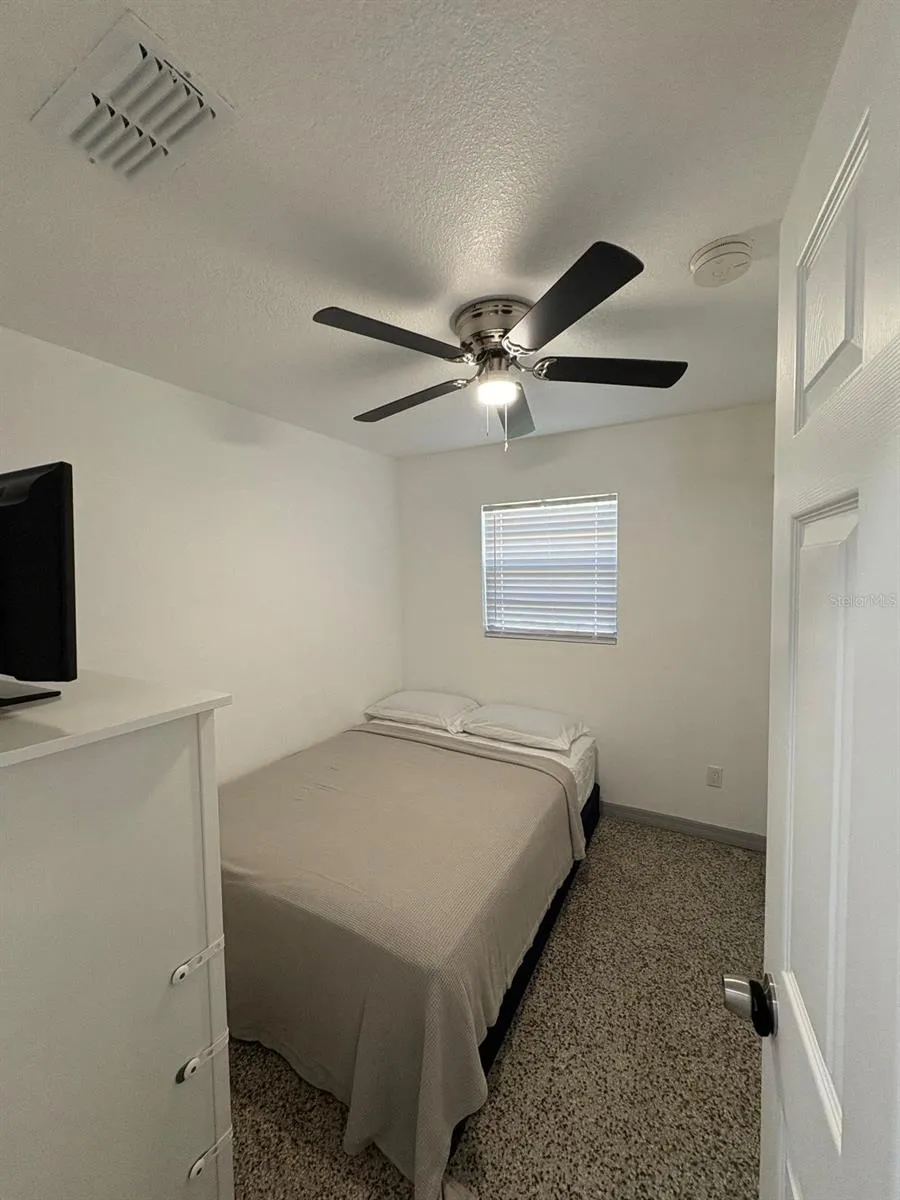 342 CAMPUS VIEW DRIVE Orlando, FL 32810