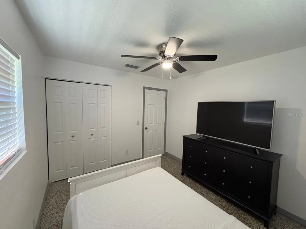 342 CAMPUS VIEW DRIVE Orlando, FL 32810