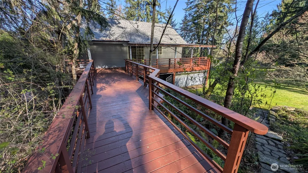 16827 41st Street E Lake Tapps, WA 98391