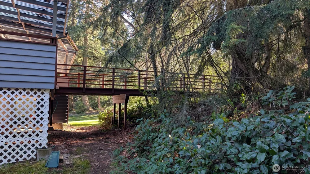 16827 41st Street E Lake Tapps, WA 98391