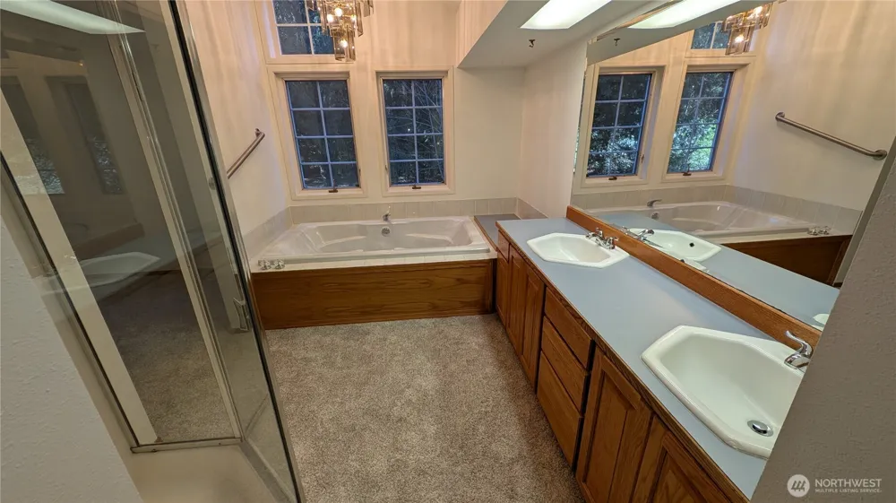 16827 41st Street E Lake Tapps, WA 98391