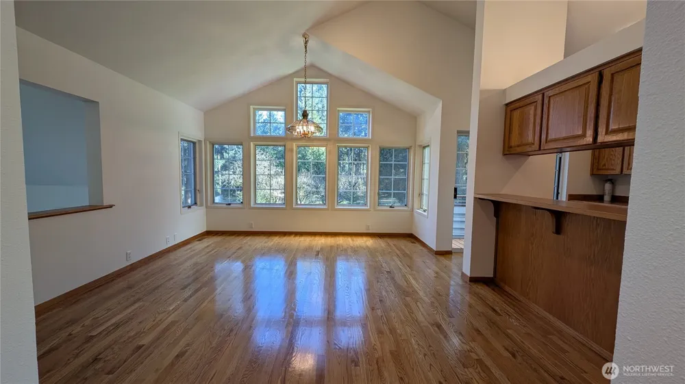 16827 41st Street E Lake Tapps, WA 98391
