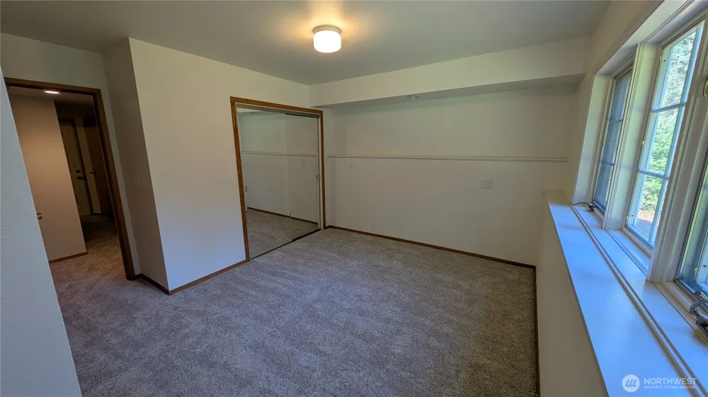16827 41st Street E Lake Tapps, WA 98391