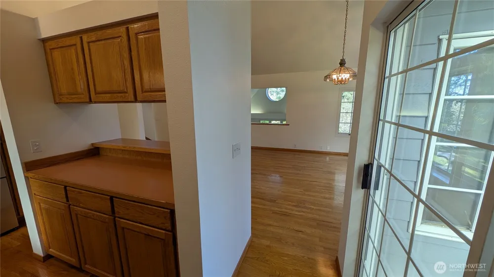 16827 41st Street E Lake Tapps, WA 98391