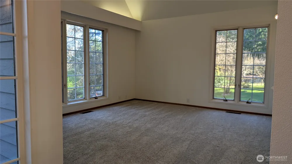 16827 41st Street E Lake Tapps, WA 98391