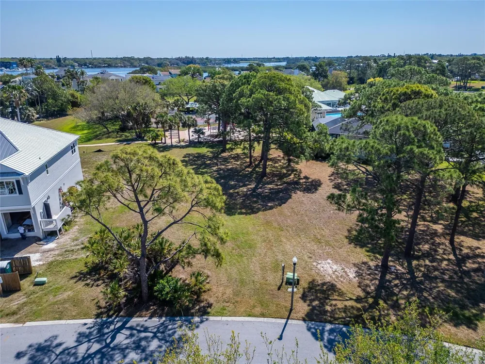HARBOUR WATCH DRIVE Tarpon Springs, FL 34689