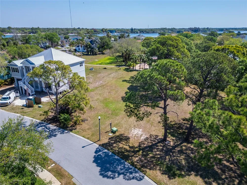 HARBOUR WATCH DRIVE Tarpon Springs, FL 34689