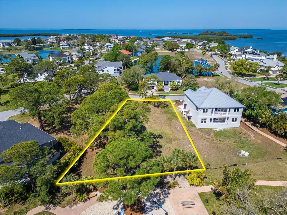 HARBOUR WATCH DRIVE Tarpon Springs, FL 34689