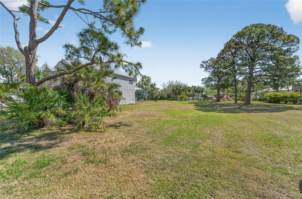 HARBOUR WATCH DRIVE Tarpon Springs, FL 34689
