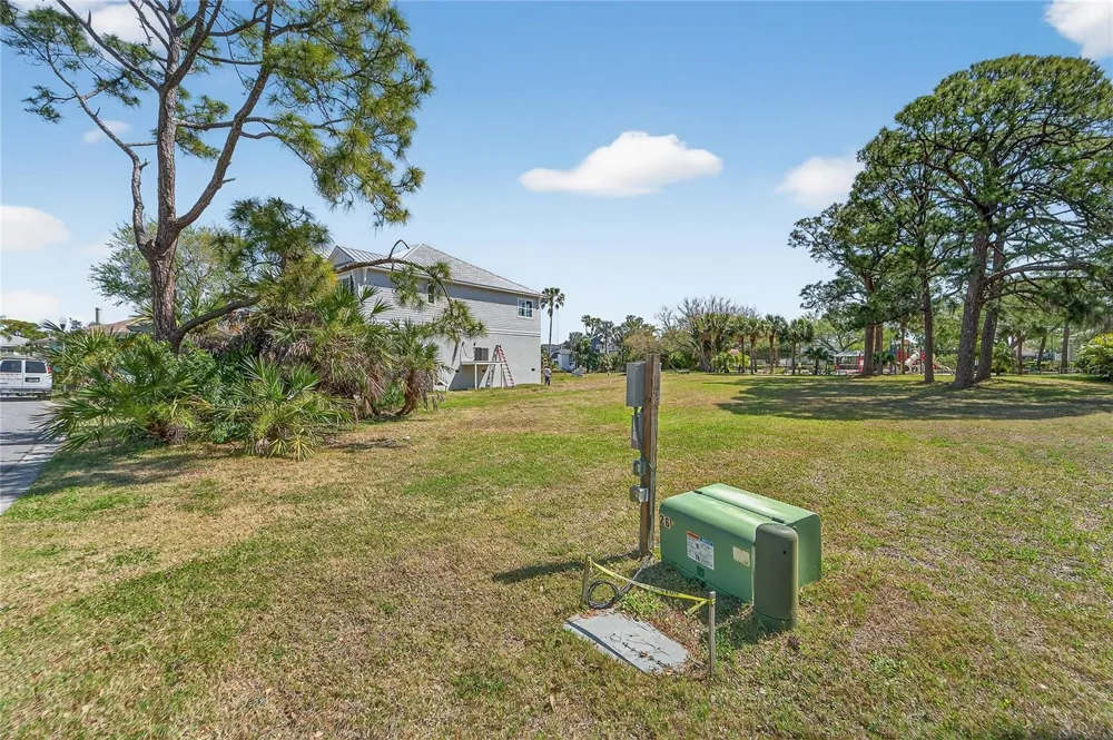 HARBOUR WATCH DRIVE Tarpon Springs, FL 34689