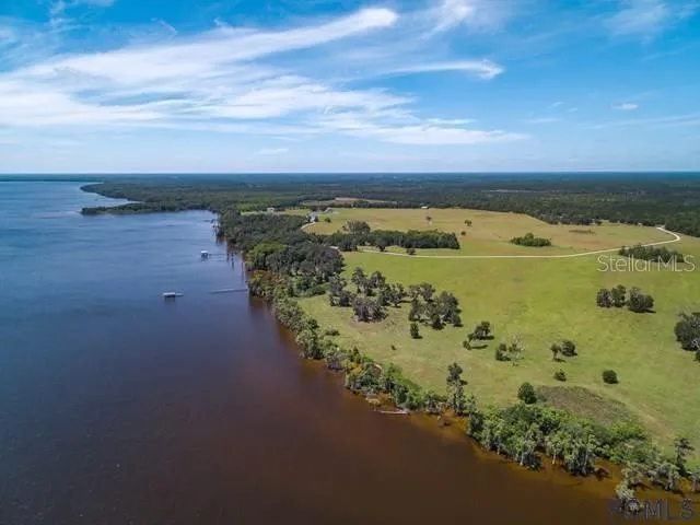 14949 W HIGHWAY 100 Bunnell, FL 32110