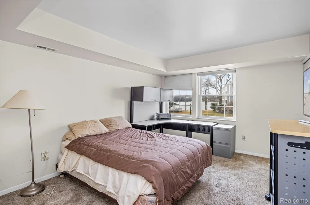 3565 Port Cove Drive #69 Waterford Charter Township, MI 48328