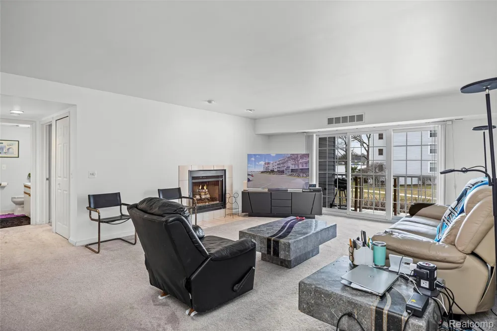 3565 Port Cove Drive #69 Waterford Charter Township, MI 48328