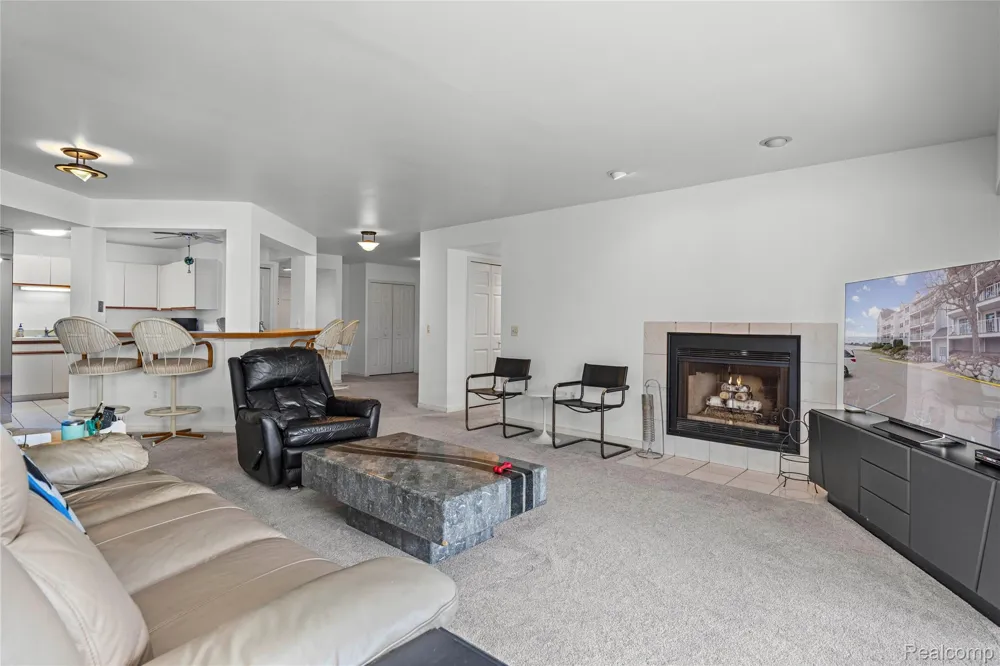 3565 Port Cove Drive #69 Waterford Charter Township, MI 48328