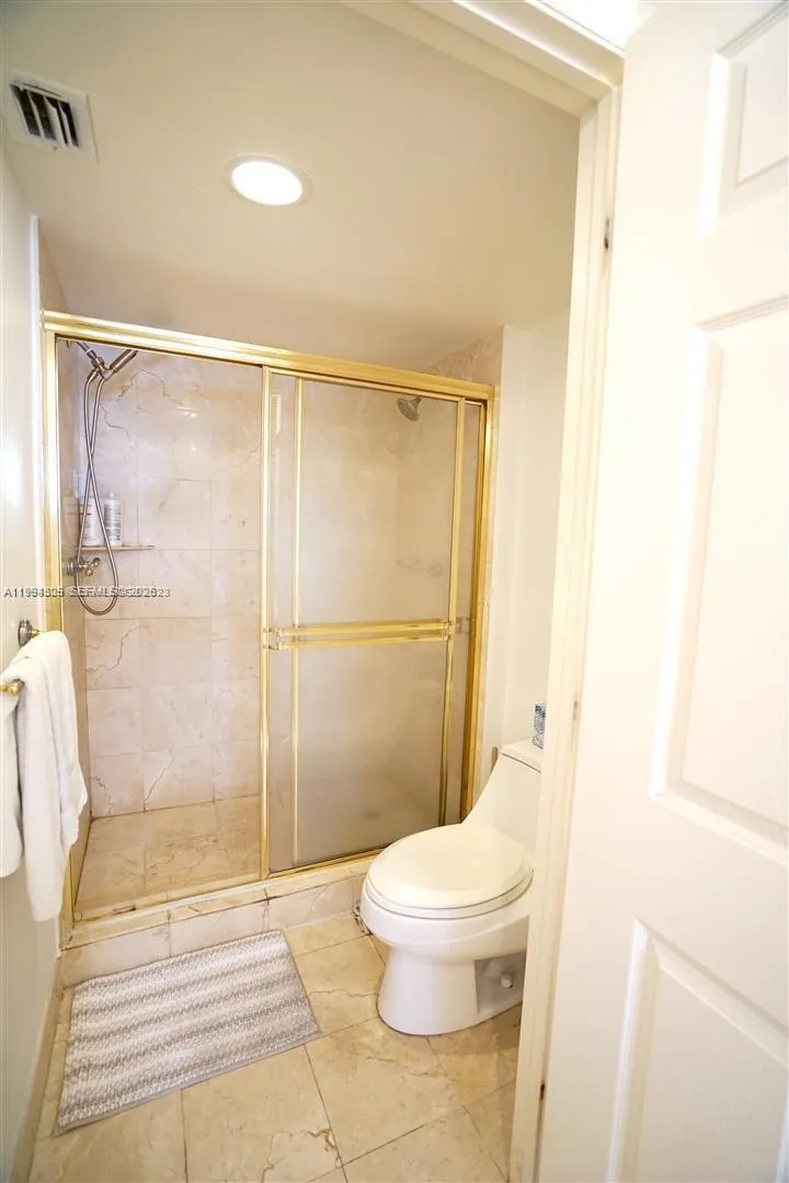 16711 Collins Ave #601 Sunny Isles Beach, FL 33160