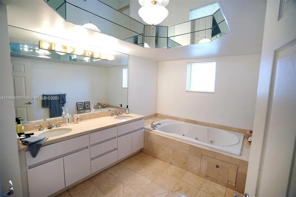 16711 Collins Ave #601 Sunny Isles Beach, FL 33160