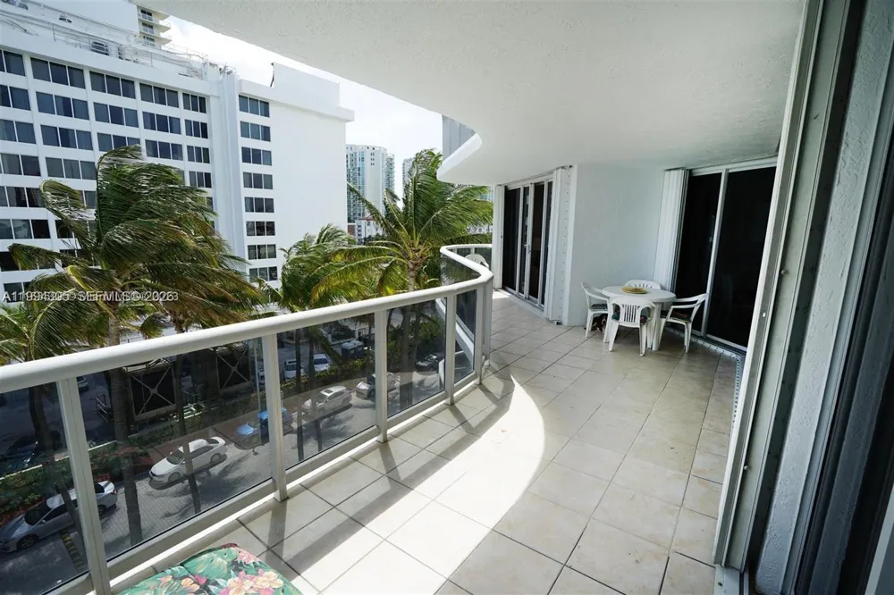 16711 Collins Ave #601 Sunny Isles Beach, FL 33160