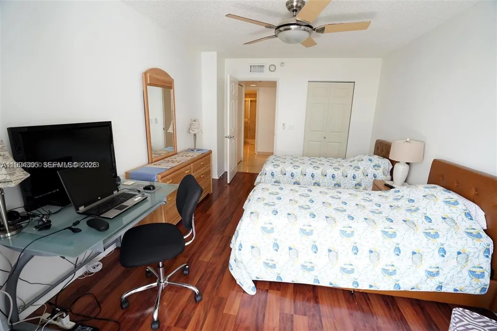 16711 Collins Ave #601 Sunny Isles Beach, FL 33160
