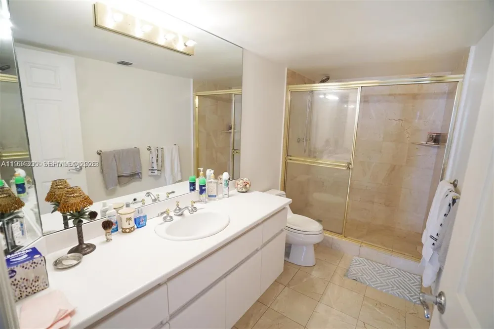 16711 Collins Ave #601 Sunny Isles Beach, FL 33160