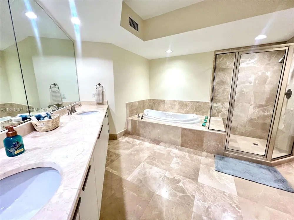231 Riverside Dr #1210 Daytona, FL 32117