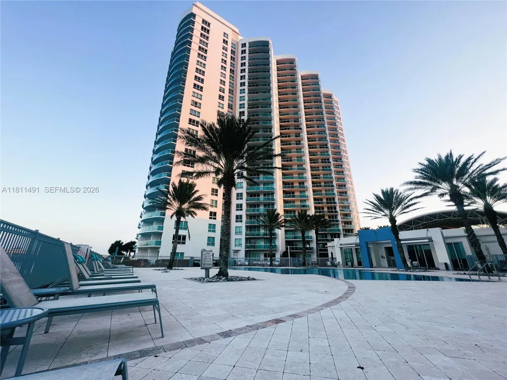 231 Riverside Dr #1210 Daytona, FL 32117