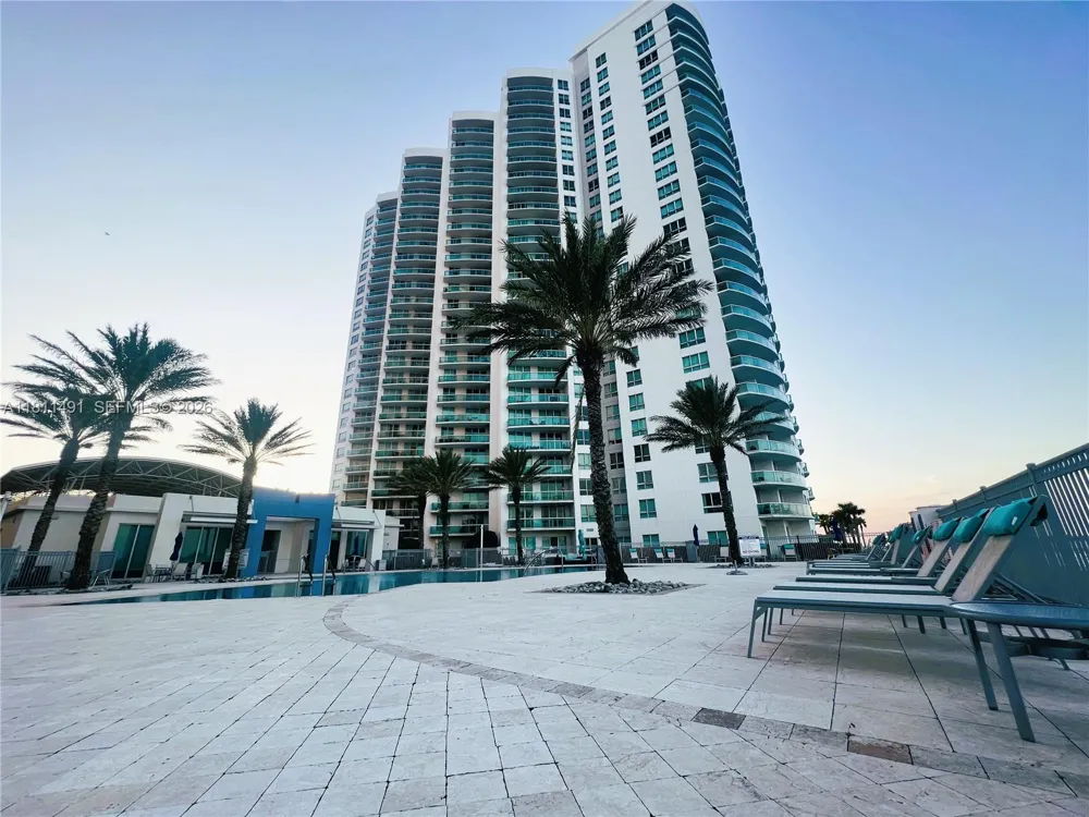 231 Riverside Dr #1210 Daytona, FL 32117