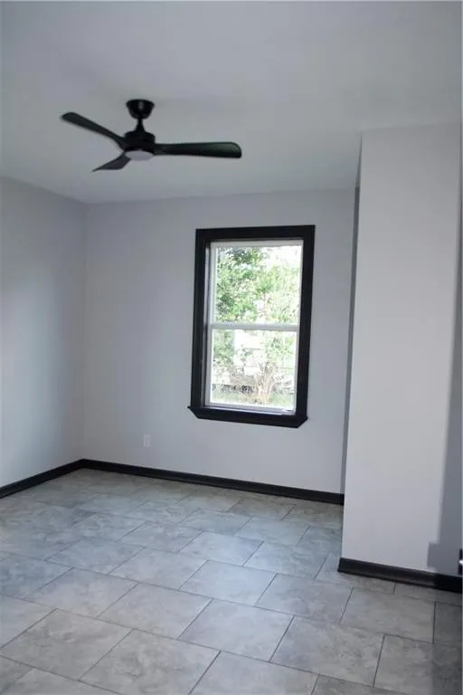 300 E Le Roy Street Three Rivers, TX 78071