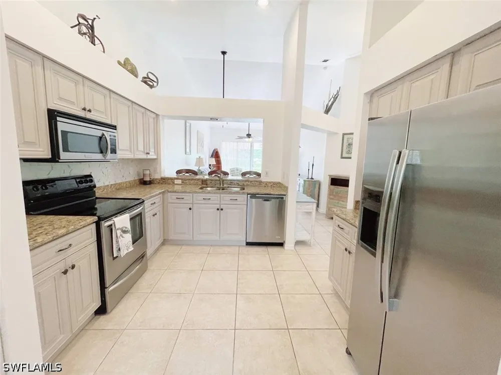 W Crown Pointe Boulevard Naples, FL 34112