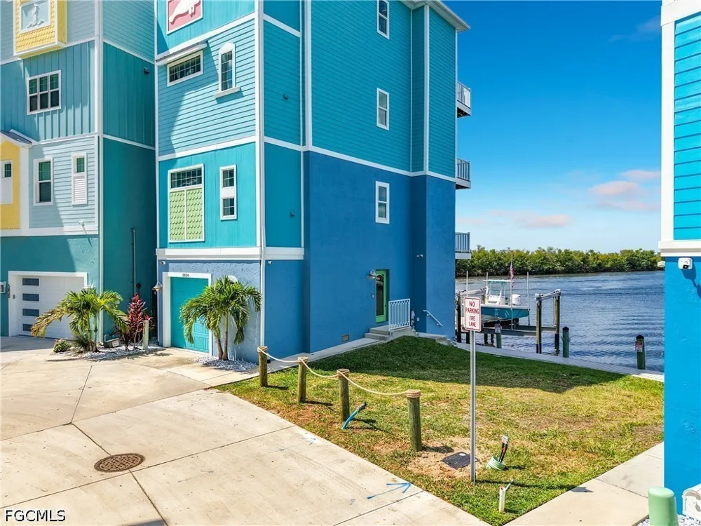 Shell Cove Drive Cape Coral, FL 33914