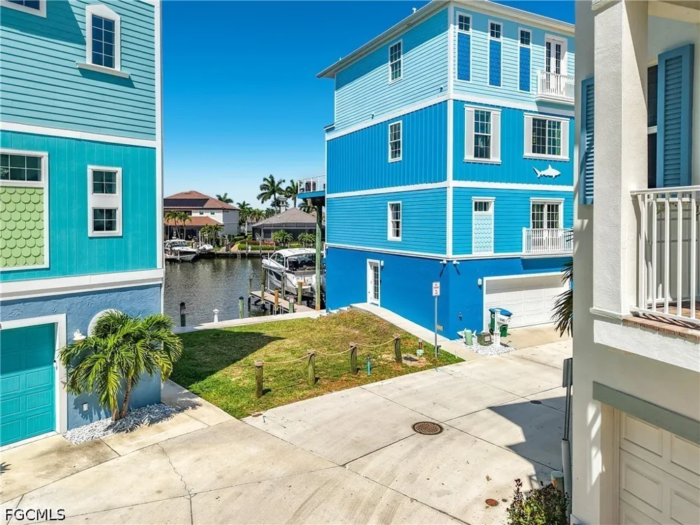 Shell Cove Drive Cape Coral, FL 33914