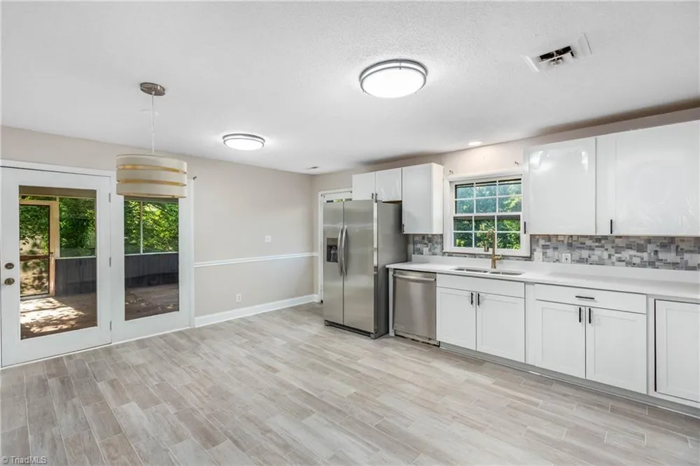 4210 Niblick Drive Pfafftown, NC 27040