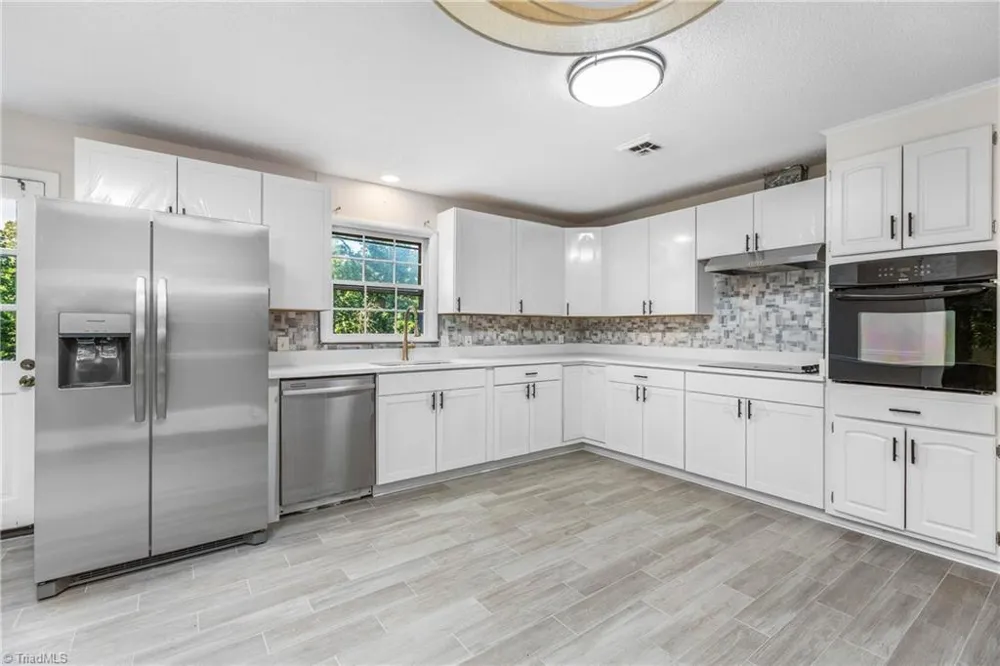 4210 Niblick Drive Pfafftown, NC 27040
