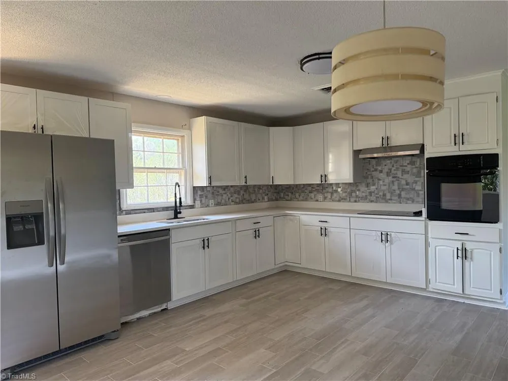 4210 Niblick Drive Pfafftown, NC 27040
