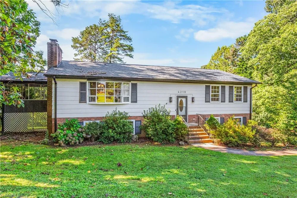 4210 Niblick Drive Pfafftown, NC 27040