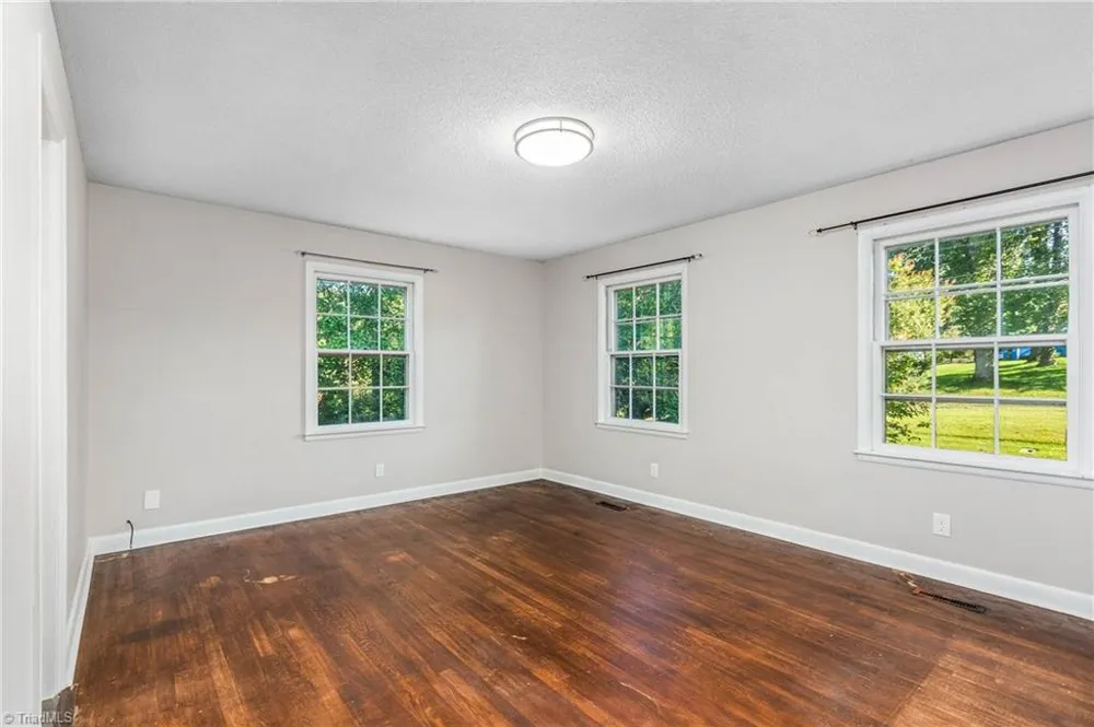 4210 Niblick Drive Pfafftown, NC 27040