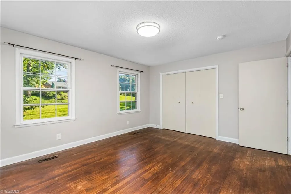 4210 Niblick Drive Pfafftown, NC 27040