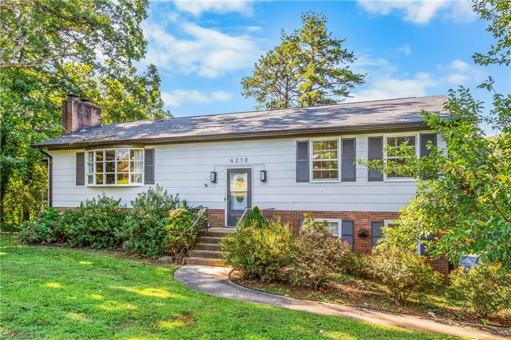4210 Niblick Drive Pfafftown, NC 27040