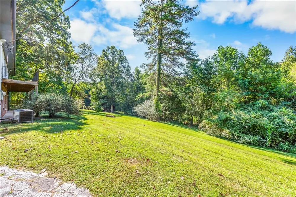 4210 Niblick Drive Pfafftown, NC 27040