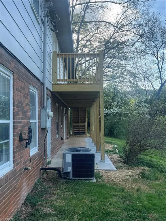4210 Niblick Drive Pfafftown, NC 27040