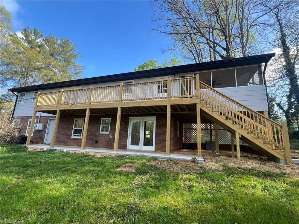 4210 Niblick Drive Pfafftown, NC 27040