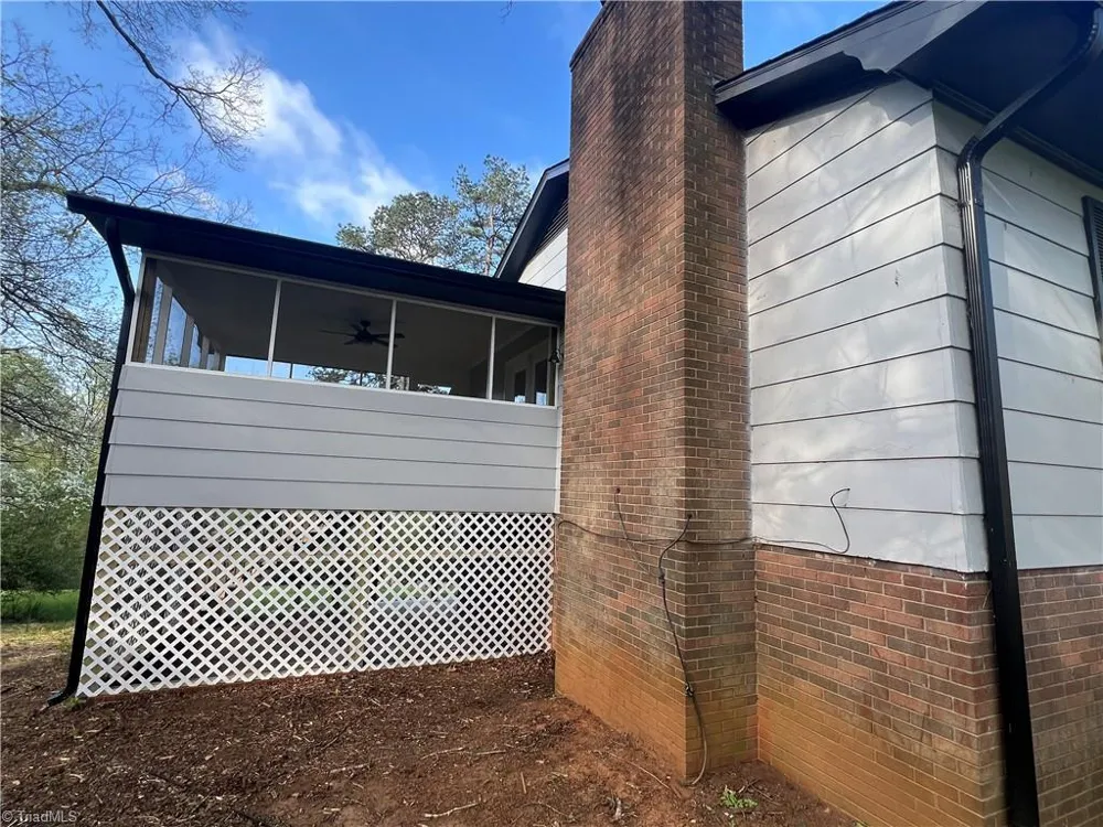 4210 Niblick Drive Pfafftown, NC 27040