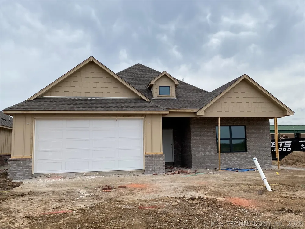 1013 S Chickasaw Street Skiatook, OK 74070