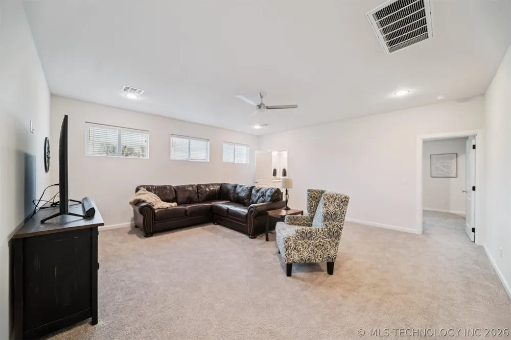7201 Hawthorne Lane Owasso, OK 74055