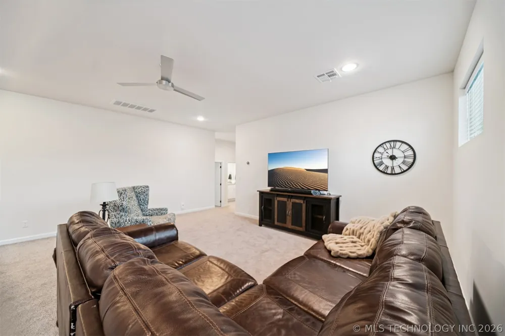7201 Hawthorne Lane Owasso, OK 74055