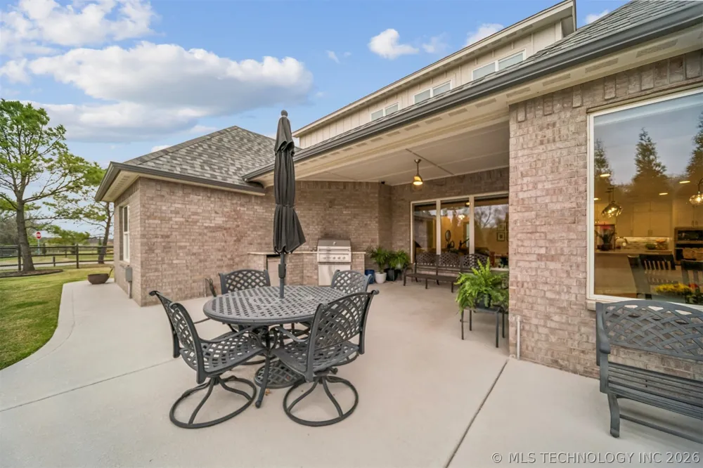 7201 Hawthorne Lane Owasso, OK 74055