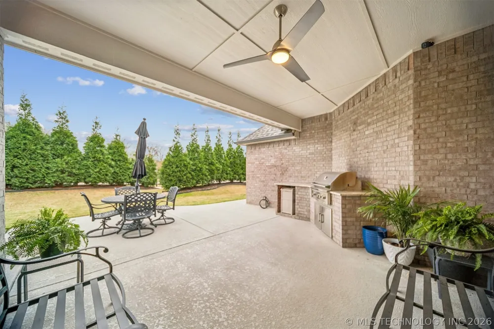 7201 Hawthorne Lane Owasso, OK 74055